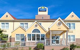 Days Inn & Suites Sugarland Stafford